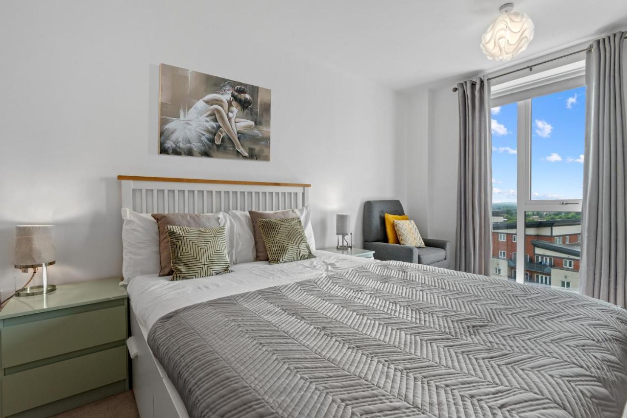 Apartmán Penthouse Flat In Slough Center Exteriér fotografie